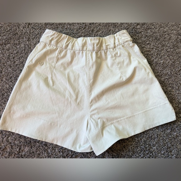 Women’s Lululemon Cinchable Waist High-Rise Woven Short 3.5" Sundance Size XS - Picture 8 of 15